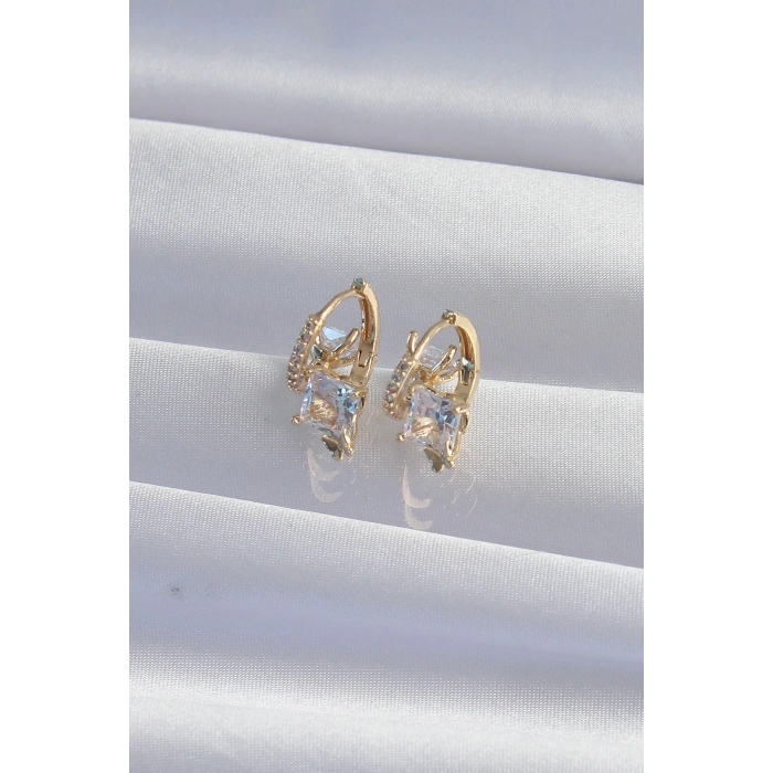 Pirinç Gold Renk İri Zirkon Taşlı Kıvrımlı Minimal Kelebekli Halka Küpe