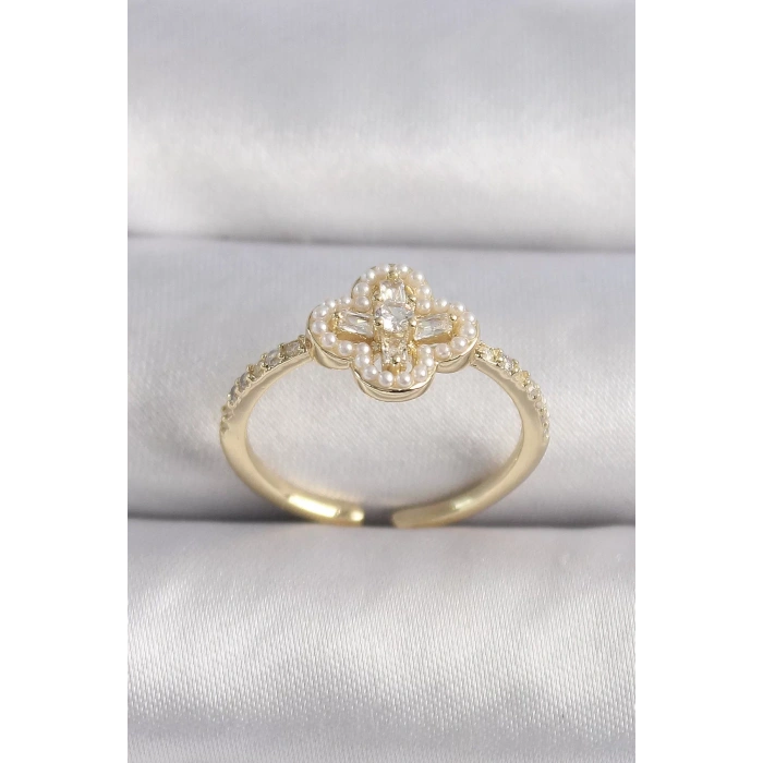 Pirinç Gold Renk Zirkon Taşlı Yonca Model İnci Detay Kadın Yüzük