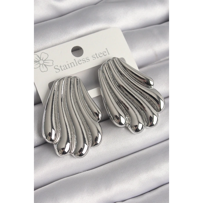 Pirinç Gümüş Renk İşlemeli İstiridye Model Kadın Küpe