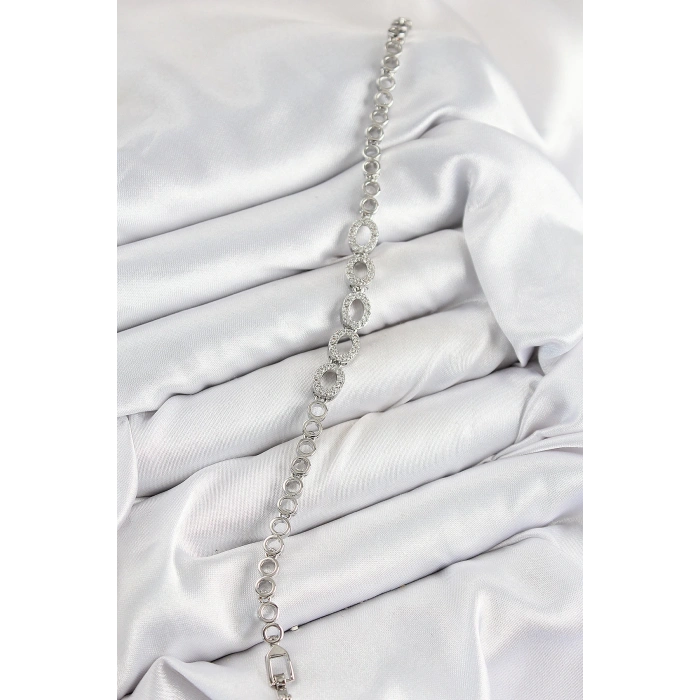 Pirinç Zirkon Taşlı Oval Model Gümüş Renk Kadın Bileklik