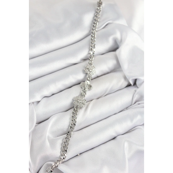 Pirinç Zirkon Taşlı Yonca Model Gümüş Renk Kadın Bileklik