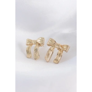 Pirinç Gold Renk Çizgi Detay Fiyonk Küpe