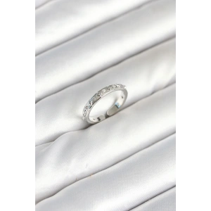 Pirinç Gümüş Renk Zirkon Taşlı Kadın Yüzük