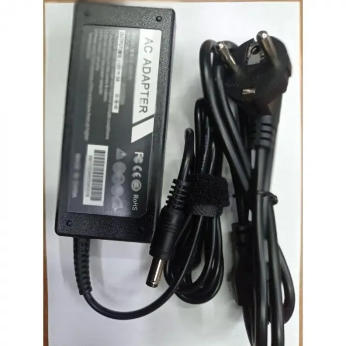 15 V 3 amper Standart Uçlu Adaptör 5.5 mm 2.5 mm