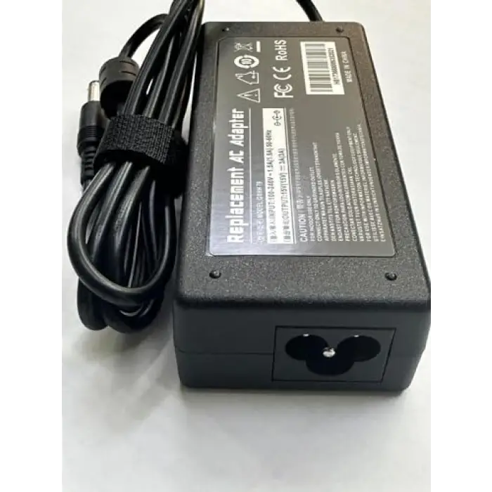 15 volt 3 amper standart uçlu adaptör 5.5 mm 2.5 mm