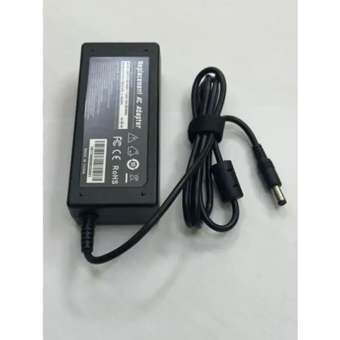 15 volt 3 amper standart uçlu adaptör 5.5 mm 2.5 mm