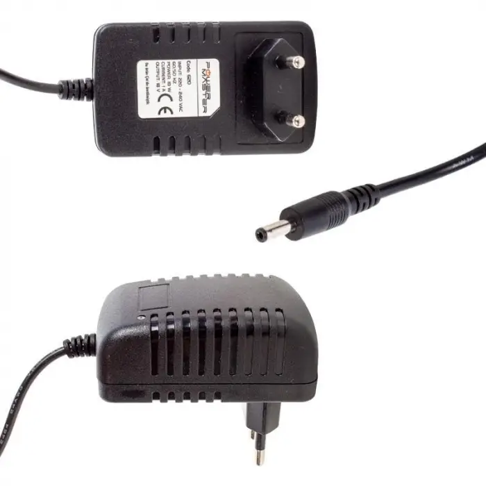 18 Volt - 1 Amper 3.5 * 1.35 Mm Uçlu Plasti̇k Kasa Pri̇z Ti̇pi̇ Adaptör