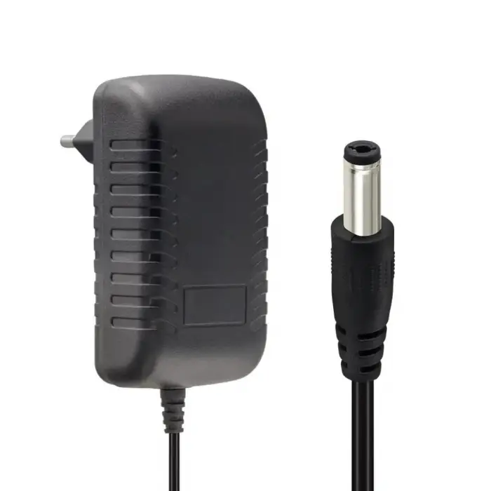 18 VOLT - 1 AMPER 5.5 * 2.5 UÇLU YERLİ ÜRETİM PRİZ TİPİ ADAPTÖR