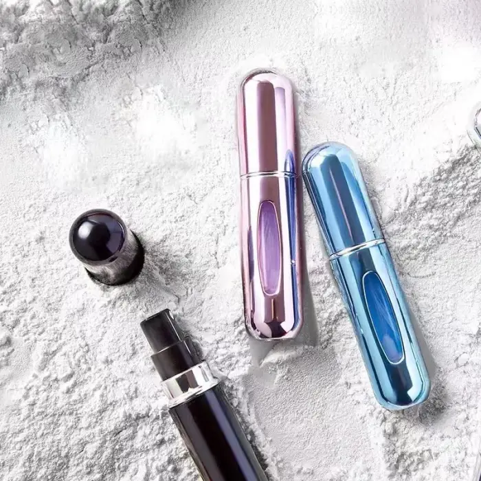 3 Adet 5 ml Doldurulabilir Mini Parfüm Atomizeri; Parlak Mavi, Siyah ve Pembe