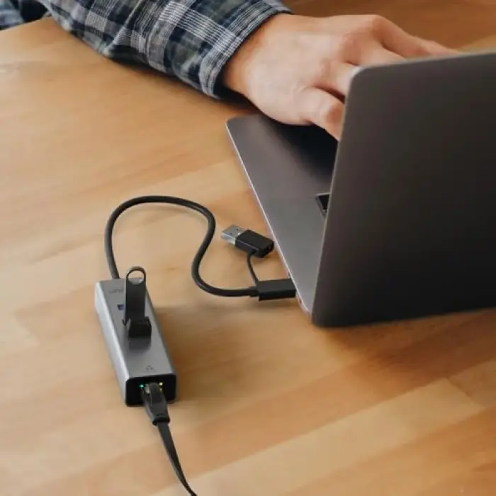 4-in-1 Ethernet Hub (Y-3088B)