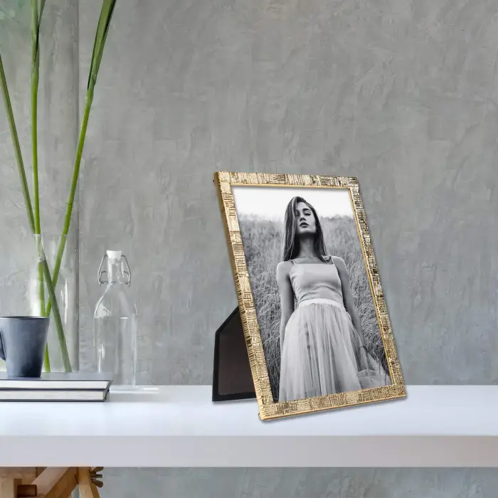 4x6 Gold Metal Picture with Linen Pattern