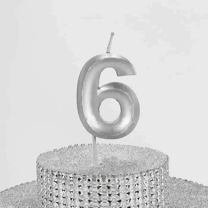 6 Altı Rakımlı Gümüş Gri Mum 6.5 Cm