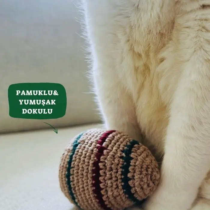 Pamuklu, çın­gıraklı örgü yumurta kedi oyuncağı