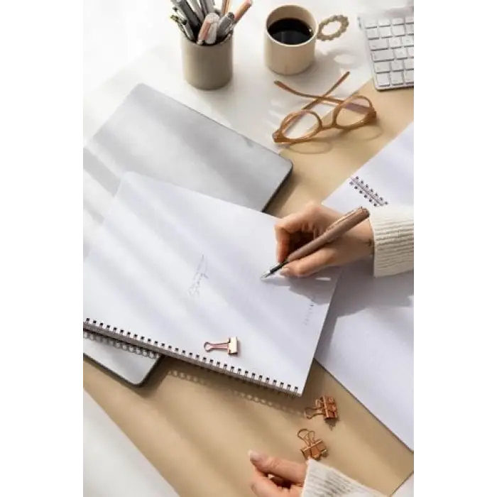 A4 Spiralli Karton Kapak 4’lü Set Çizgili Okul Defteri 80 yaprak, Ders Programlı