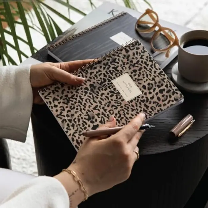 A5 Spiralli Karton Kapak 2’li Set Kareli Okul Defteri 80 yaprak, Ders Programlı Leopar