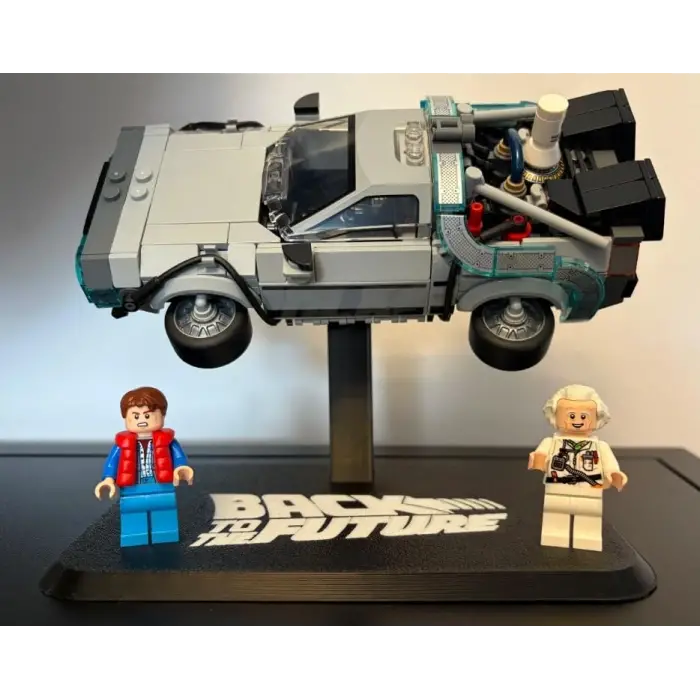 BacktoFuture Temalı Araba Standı