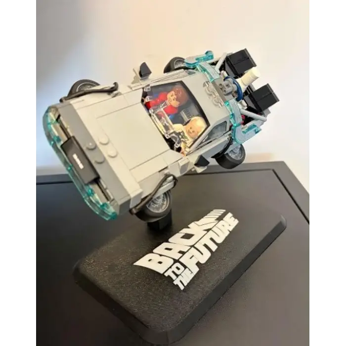 BacktoFuture Temalı Araba Standı