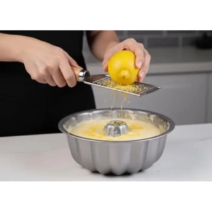 Bambu Saplı Çelik Mutfak El Rendesi ve Peynir Rendesi