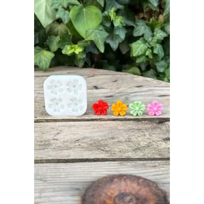 Beş Yapraklı Yonca Çiçek Dörtlü Mum Kalıbı (Silikon)