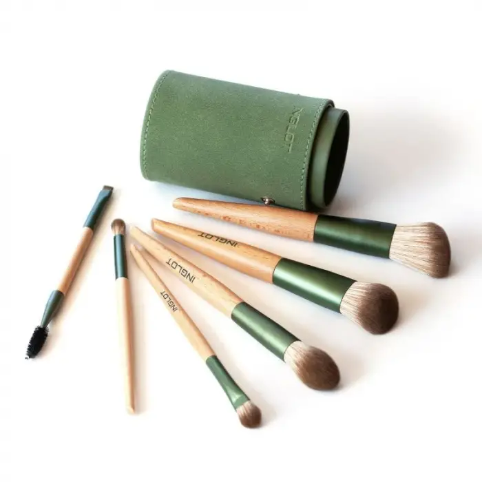 BRUSH TUBE MAKEUP SET (GREEN)