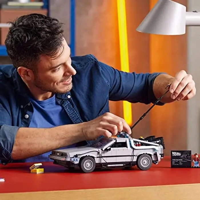 Creator Expert 10300 Back to the Future Time Machine Yapım Seti