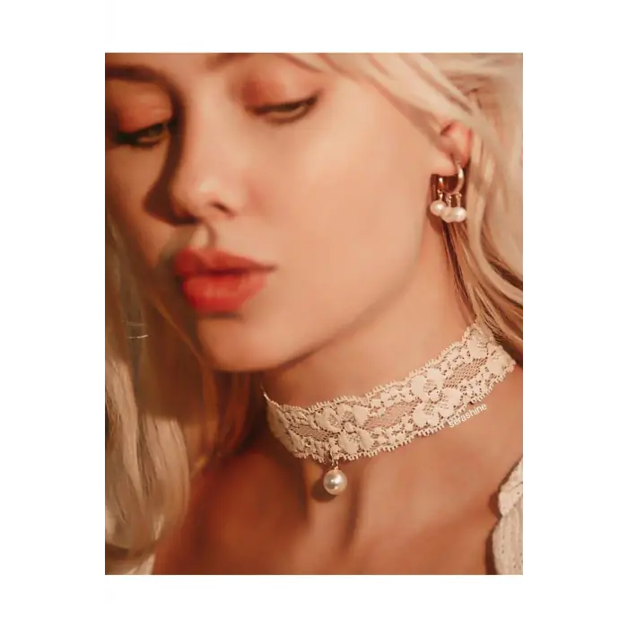 Dantelli Tasma Kolye-Choker Kolye