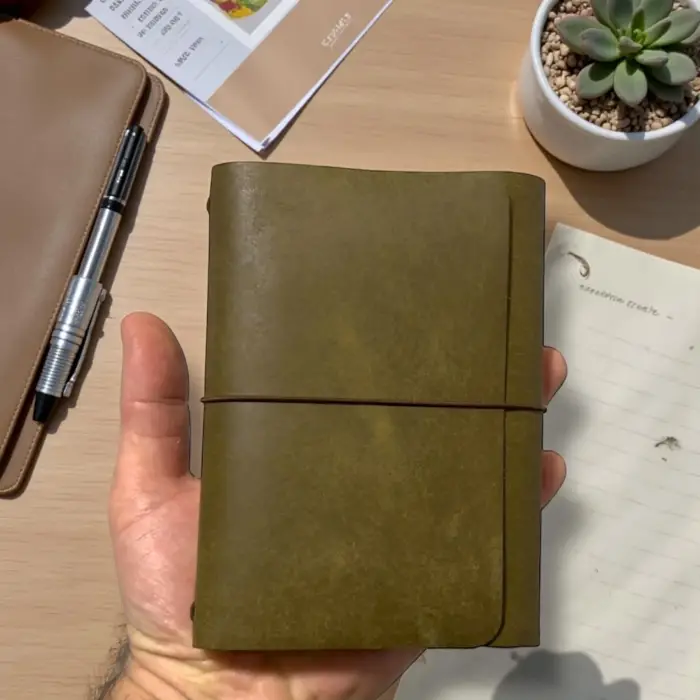 Deri Defter Kılıfı; A6 Boyut, 3 Lastikli, Minimalist Tasarım
