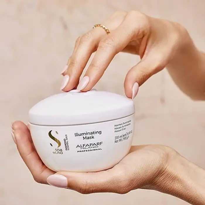 Diamond Illuminating Linen Semi Mask 200ml