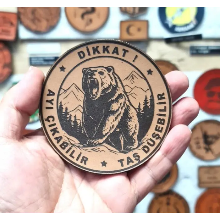 Dikkat Ayı Çıkabilir Taş Düşebilir deri arma patch