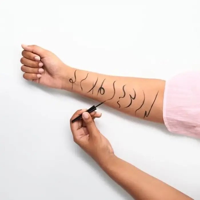 Dip Eyeliner Suya Dayanıklı 01