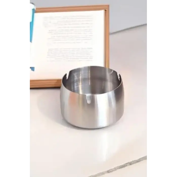 Gümüş bombeli paslanmaz metal küllük