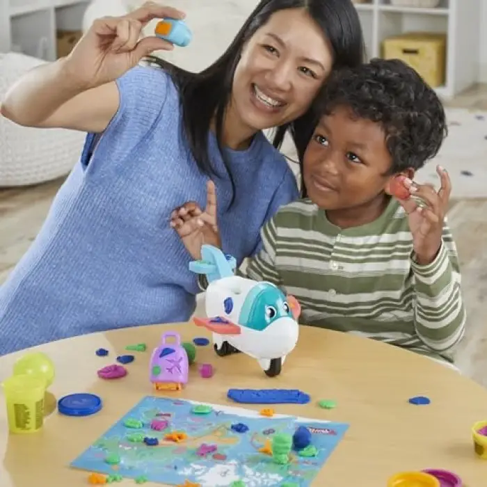 Hasbro Play-Doh Uçak Kaşifi Başlangıç Oyun Seti