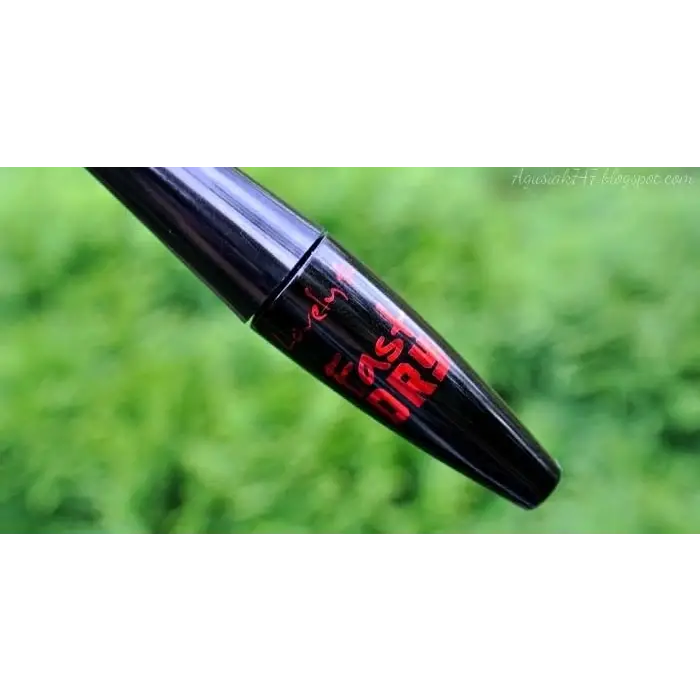Hızlı Kuruyan Siyah Eyeliner