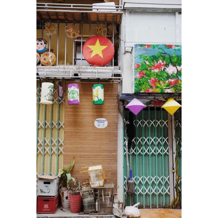 Independently published Standard Grid Journal, Lanterns (Diptychs: Photos Wandering)