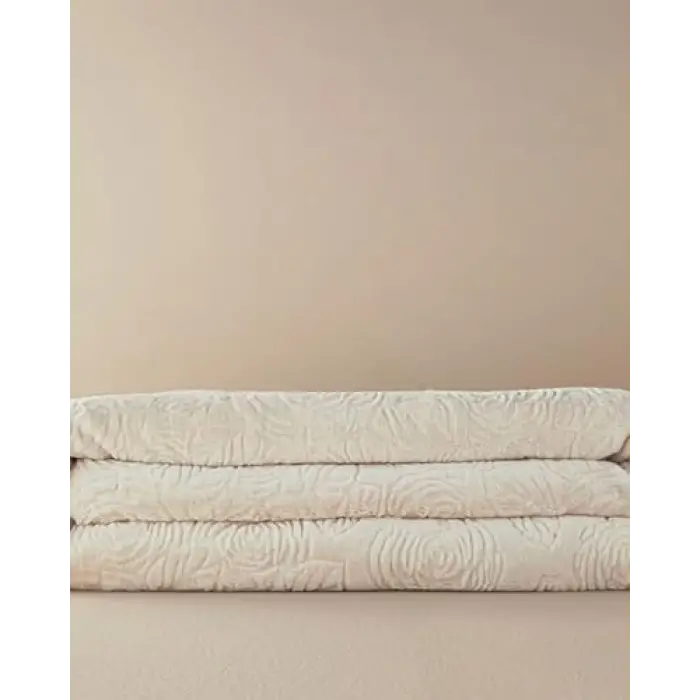 Krem Çift Kişilik Kabartmalı Battaniye