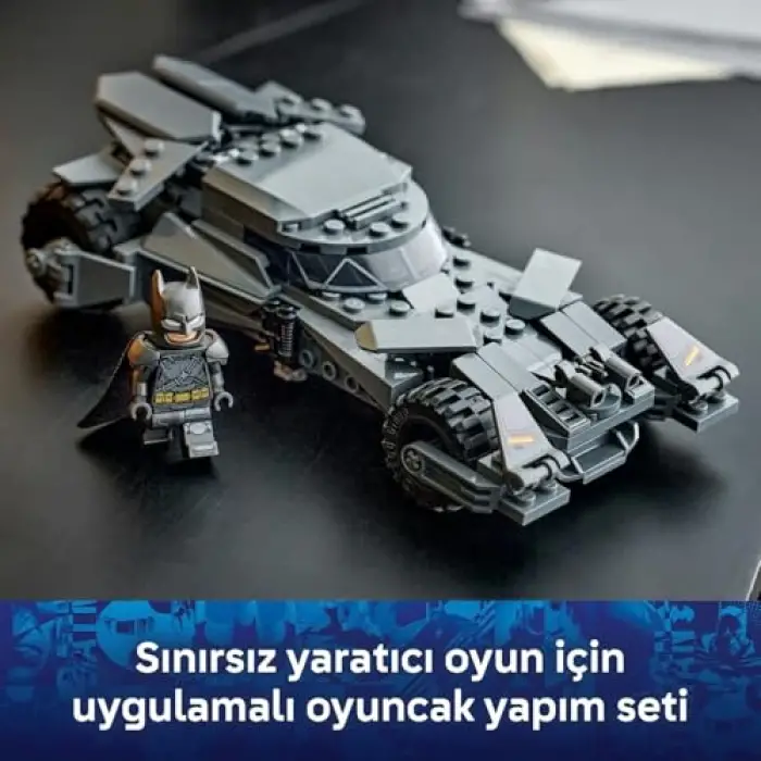 LEGO DC Batman Batman ve Superman Batmobile 76331