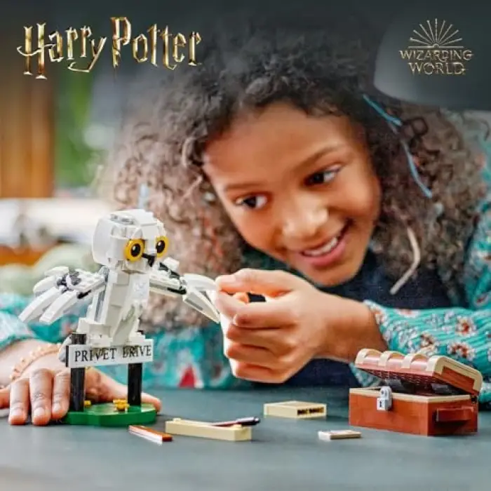 LEGO Harry Potter Hedwig, Privet Drive 4 Numara’da 76425