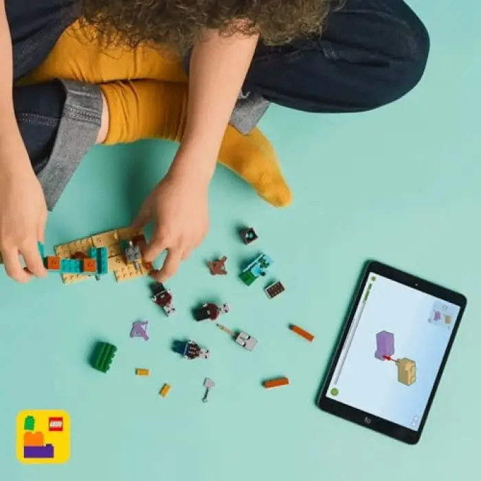 LEGO Minecraft Serseri Köylü Çöl Devriyesi 21267