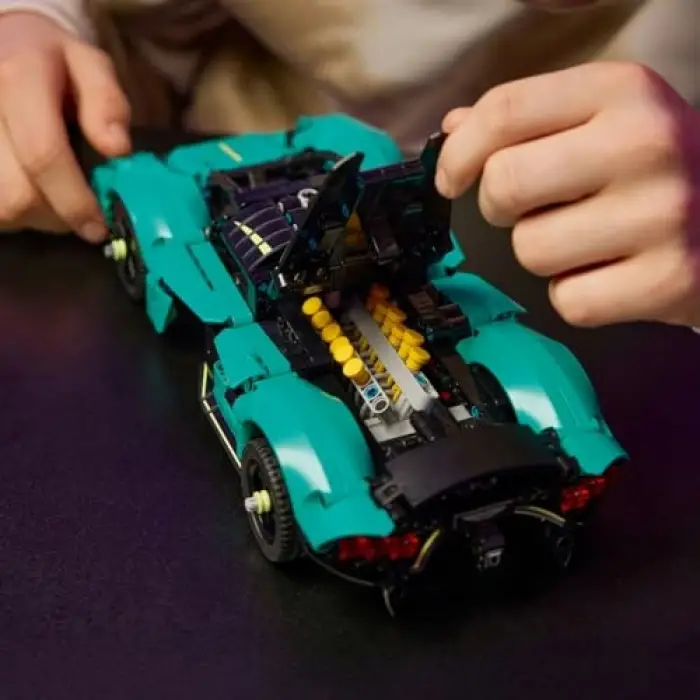 LEGO Technic Aston Martin Valkyrie 42208