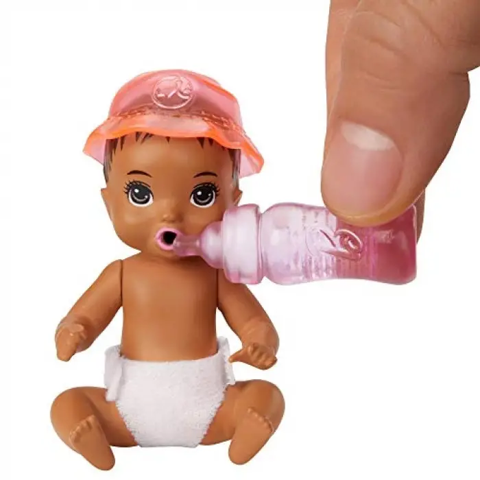 Manken bebek GHV86, çok renkli