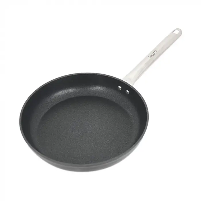 Master Titanium 26Cm Tava, Çelik Sap Siyah