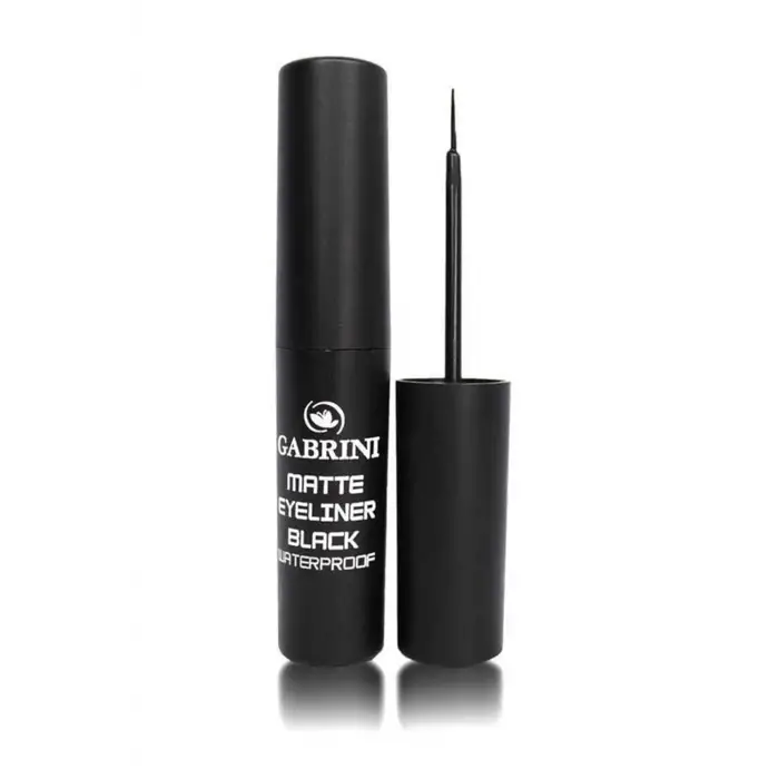 Mat siyah eyeliner