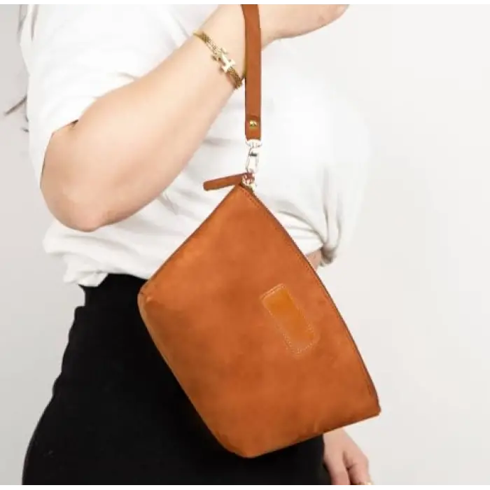 Muted Chestnut – Deri Makyaj Çantası