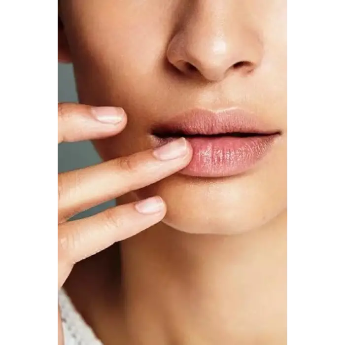 Nemlendirici Etkili Dudak Balmı 20 ml