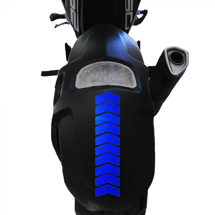 Ok Tasarımlı Reflektif Mavi Çamurluk Kask Sticker
