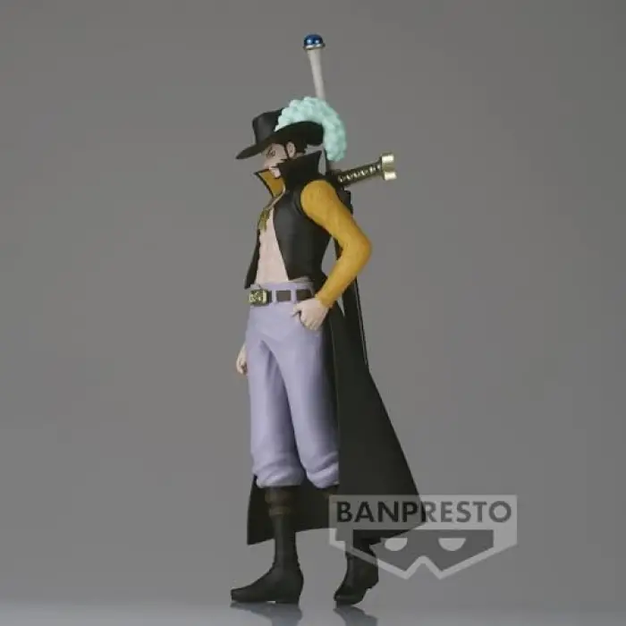 One Piece The Shukko Dracule Mihawk Figürü