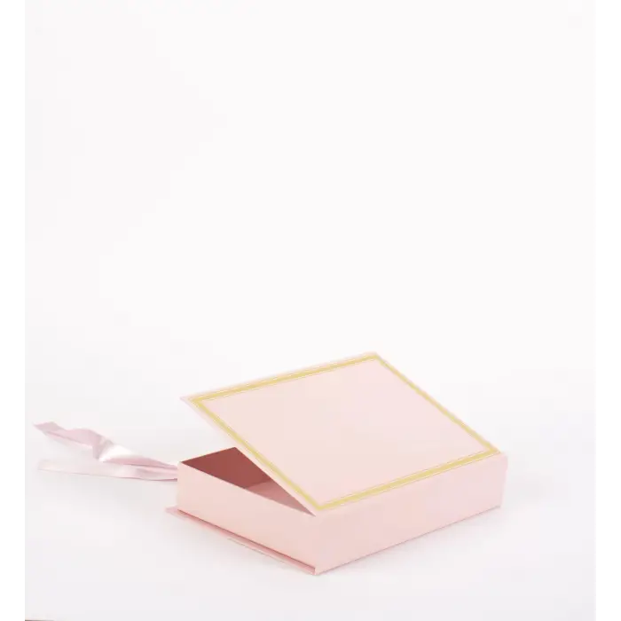 Pembe Kitap Kutu Hediye Ambalajı