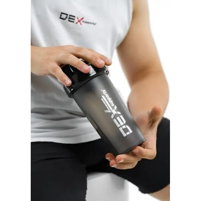 Shaker 700 ml (Siyah)