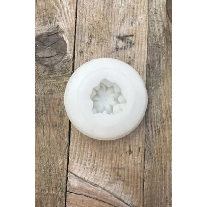 Silikon zambak mum kalıbı