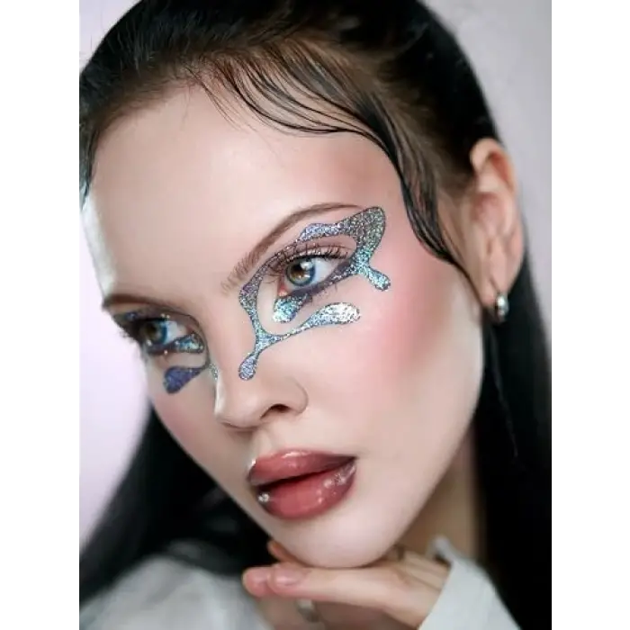 Simli Likit Eyeliner | Dazzling Liner - Holy Doll